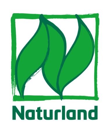 A green logo featuring three stylized leaves within a roughly drawn frame, with the word &ldquo;Naturland&rdquo; below it.